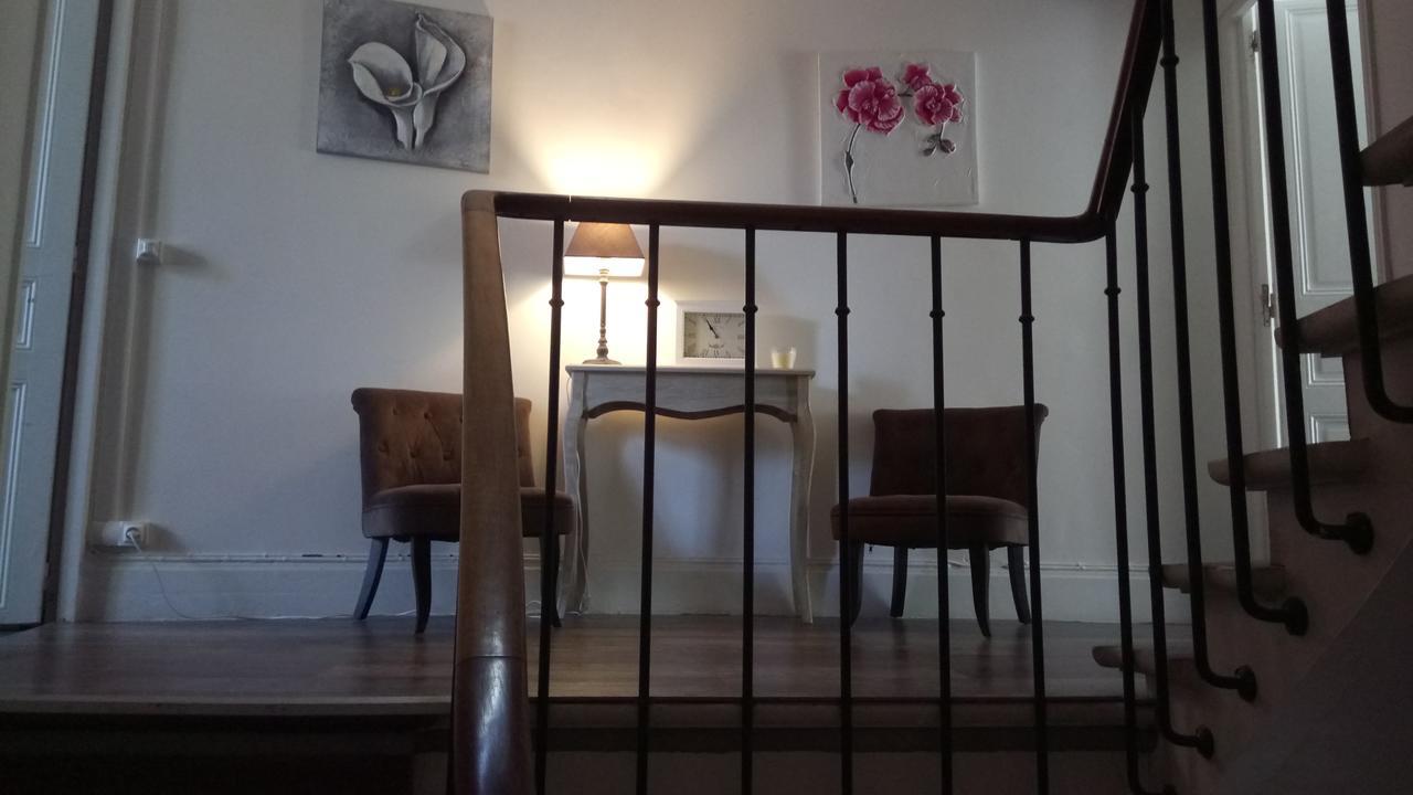 Maison De Ville Bed & Breakfast Magny-en-Vexin Exterior photo