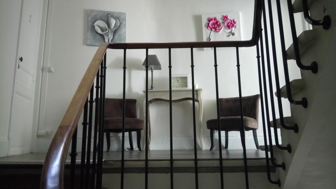 Maison De Ville Bed & Breakfast Magny-en-Vexin Exterior photo